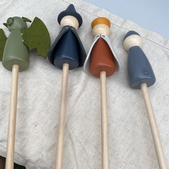 Collection of Scandinavian Wooden Show Puppets Figures King Knight Dragon Wizard - Picture 2 of 16